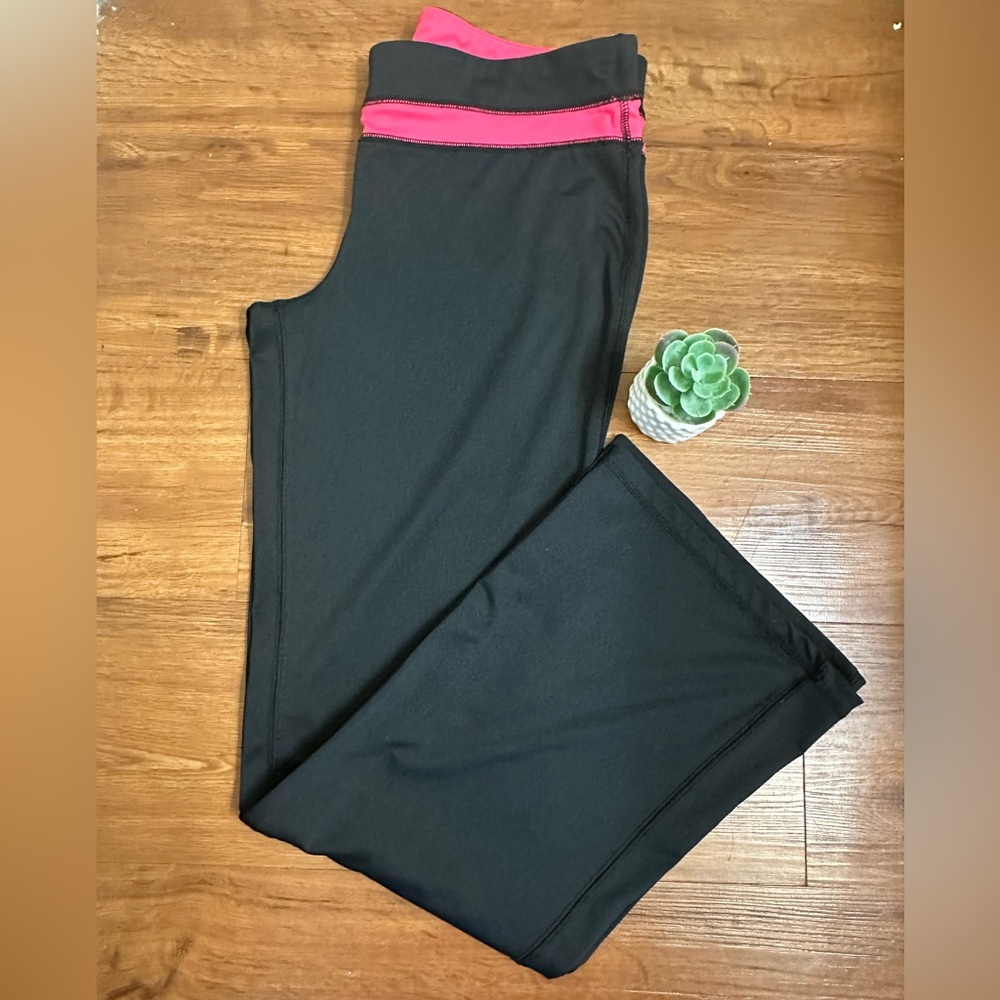 Champion Black Leggings with Vibrant Pink Detail